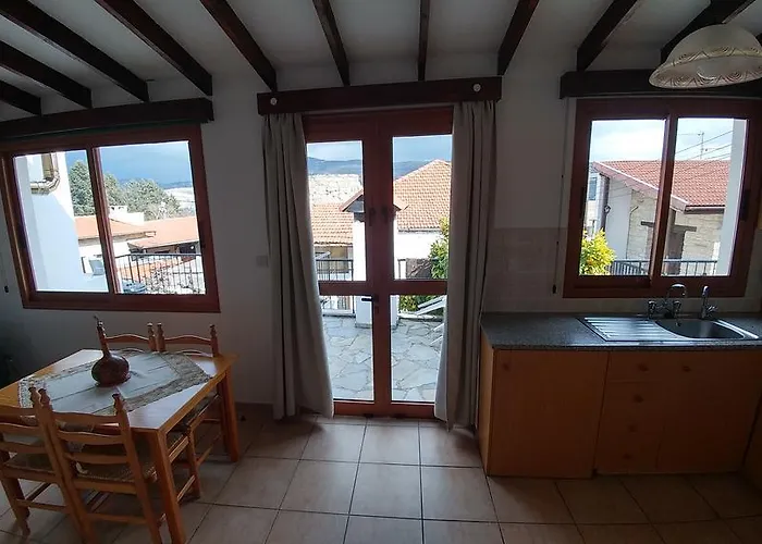 στου κυρ-γιάννη *