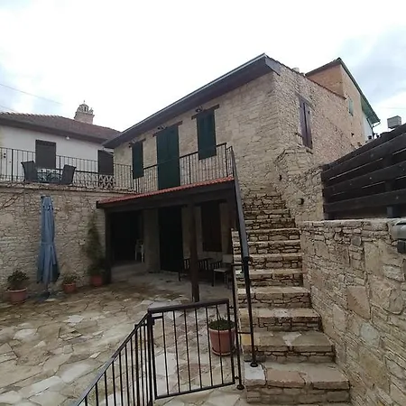 Stou Kir Yianni Omodos