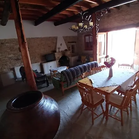 Stou Kir Yianni Case de vacanță