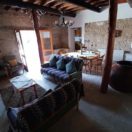 Feriehus Stou Kir Yianni *