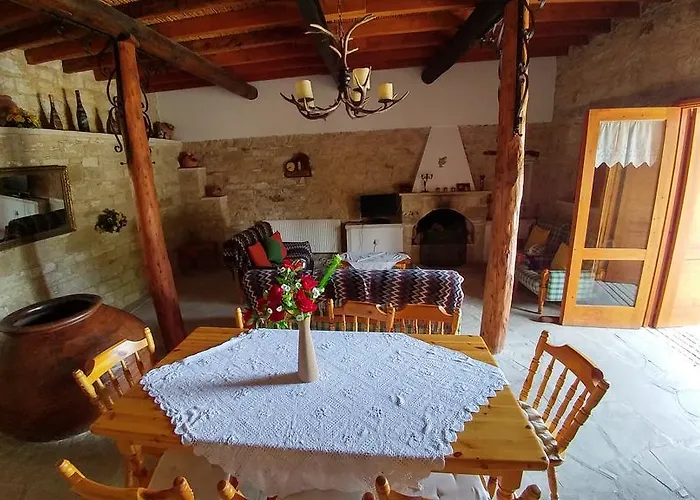 Stou Kir Yianni אומודוס